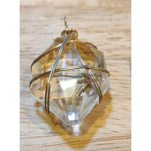 Crystal Pendant Only Wrapped In Gold Tone Wire - Picture 4 of 6